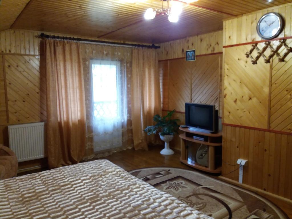 Bee House Hotel Bukovel Ngoại thất bức ảnh