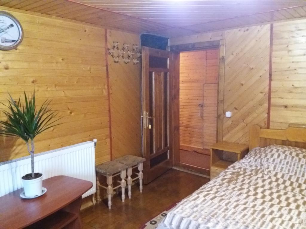 Bee House Hotel Bukovel Ngoại thất bức ảnh
