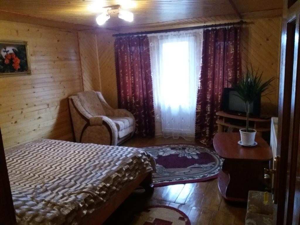 Bee House Hotel Bukovel Ngoại thất bức ảnh