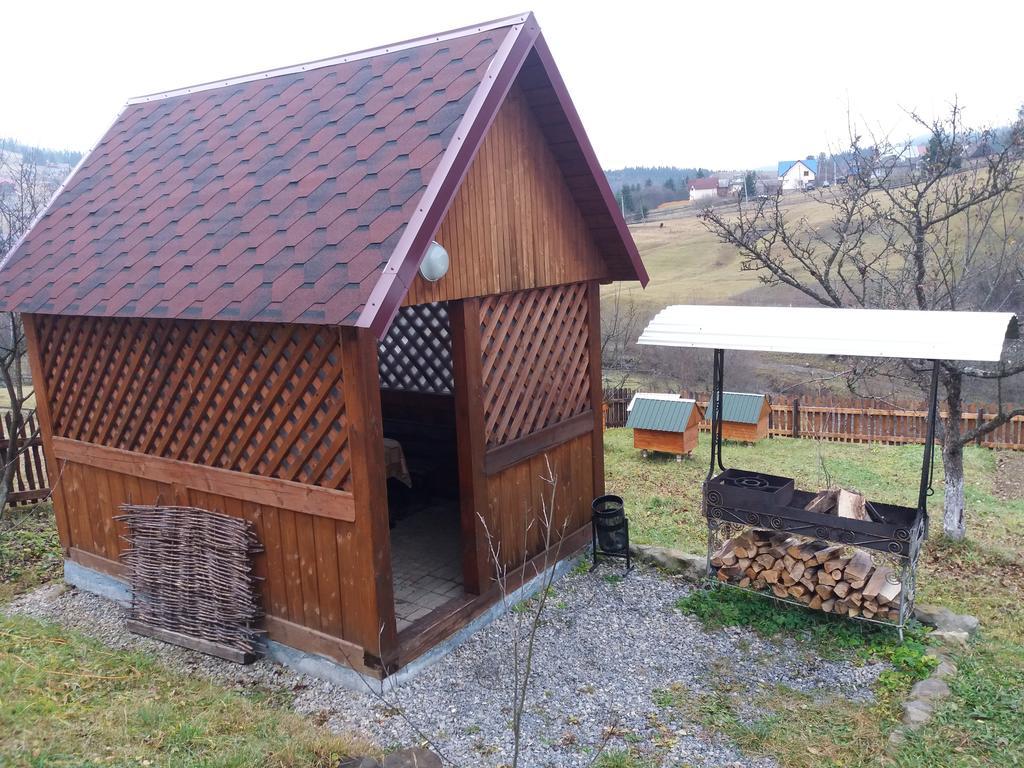 Bee House Hotel Bukovel Ngoại thất bức ảnh