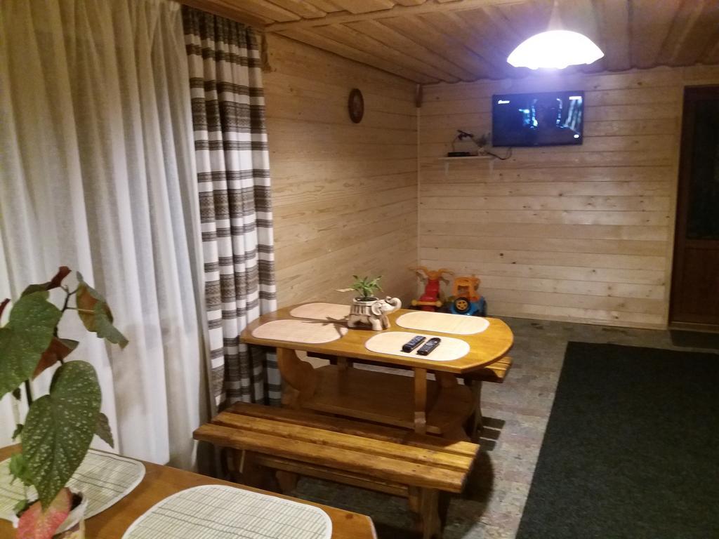 Bee House Hotel Bukovel Ngoại thất bức ảnh